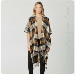 Dry Goods plaid Sherpa/kimono. Never worn